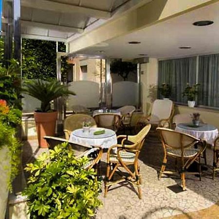 Hotel Acerboli ริมินี ภายนอก รูปภาพ